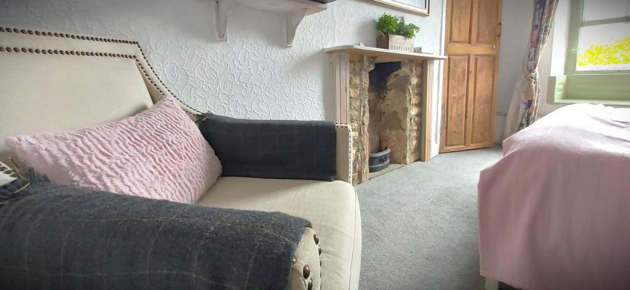 Chestnut Bed And Breakfast Bourton-on-the-Water Esterno foto